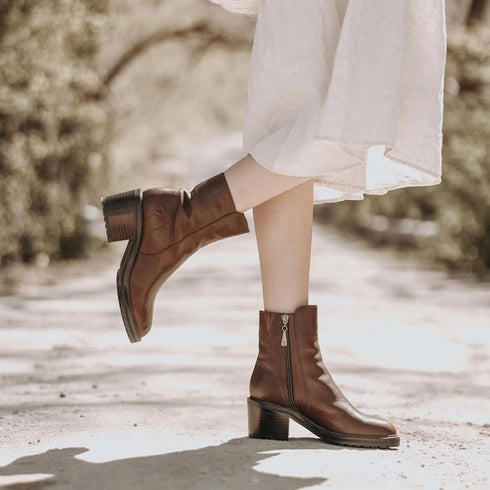 EMU Zeil Leather Calf Block Heeled Boot Walnut Brown Waterproof